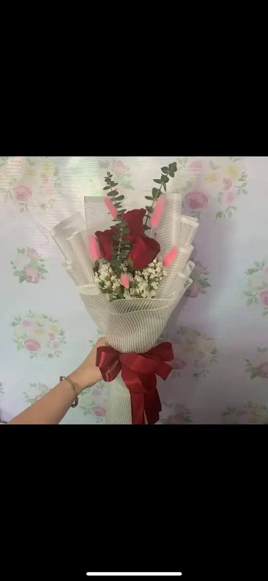 Romantic flower bouquet